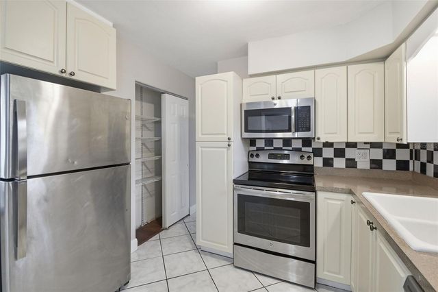8331 55TH STREET N, Pinellas Park, FL 33781