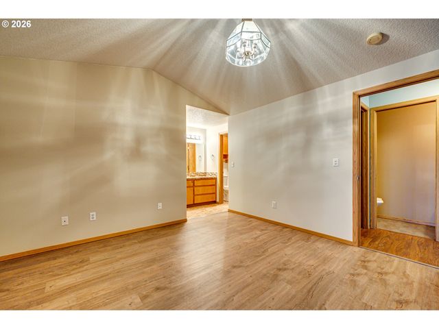 2120 Ne 77TH Ave, Vancouver, WA 98664