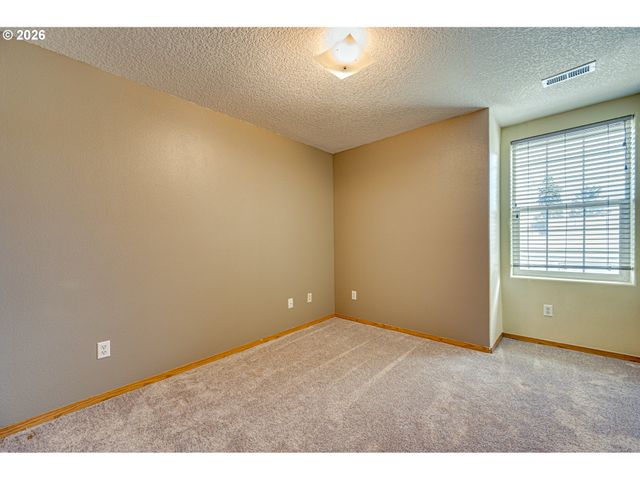 2120 Ne 77TH Ave, Vancouver, WA 98664