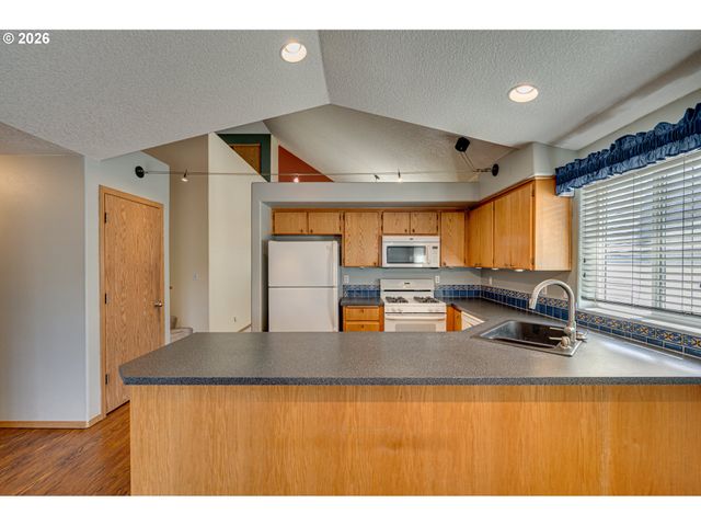 2120 Ne 77TH Ave, Vancouver, WA 98664