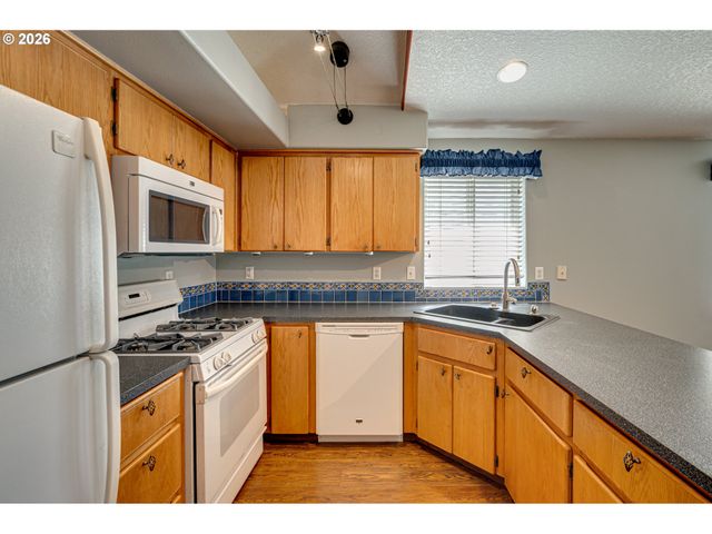 2120 Ne 77TH Ave, Vancouver, WA 98664