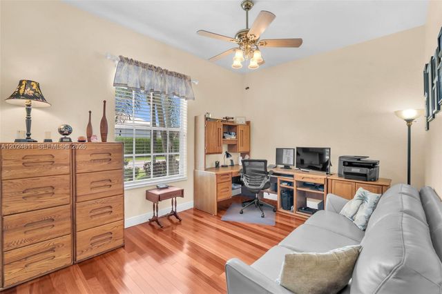 1434 SW 159th Ln, Pembroke Pines, FL 33027