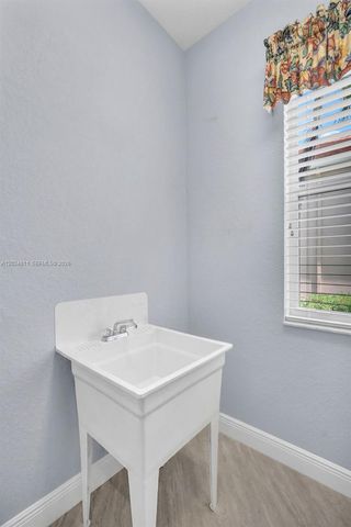1434 SW 159th Ln, Pembroke Pines, FL 33027