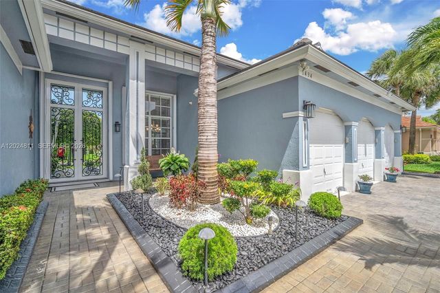1434 SW 159th Ln, Pembroke Pines, FL 33027