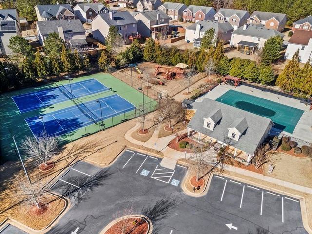 221 Cutbank SW Court, Atlanta, GA 30331