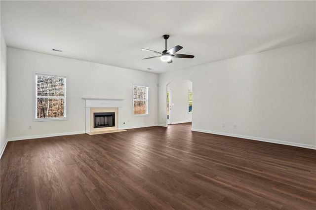 221 Cutbank SW Court, Atlanta, GA 30331