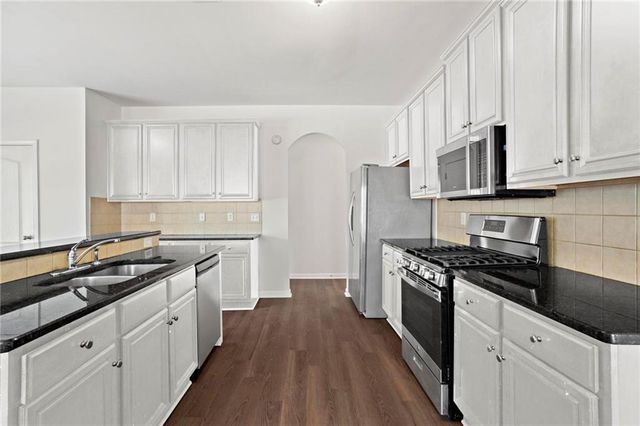 221 Cutbank SW Court, Atlanta, GA 30331