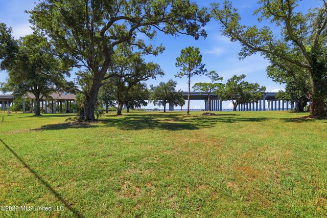 113 Sandy Hook Drive, Pass Christian, MS 39571