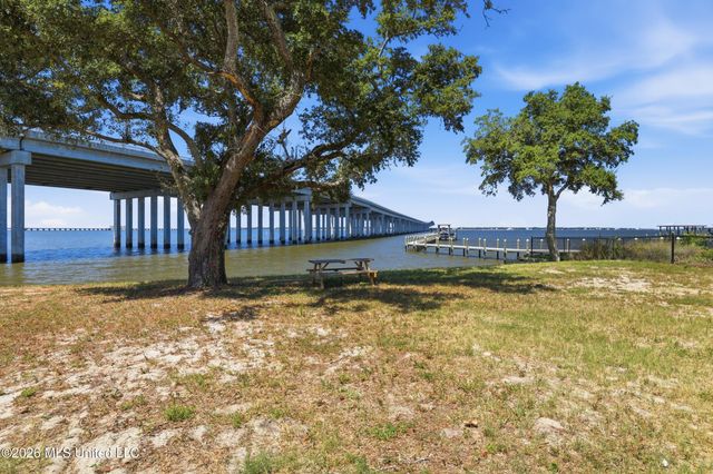 113 Sandy Hook Drive, Pass Christian, MS 39571