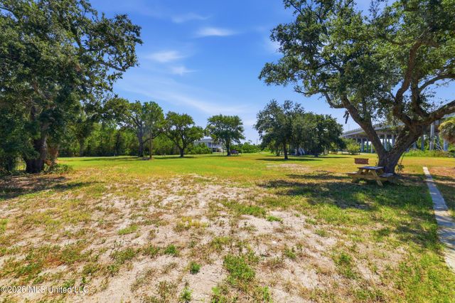 113 Sandy Hook Drive, Pass Christian, MS 39571