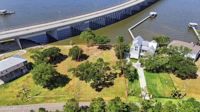 113 Sandy Hook Drive, Pass Christian, MS 39571