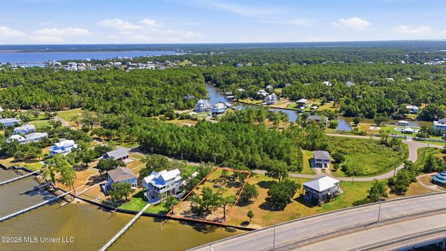 113 Sandy Hook Drive, Pass Christian, MS 39571