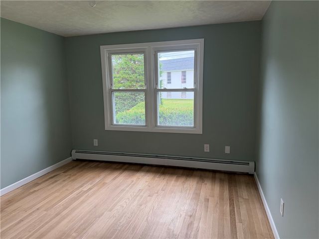 38 Ann Lane, North Kingstown, RI 02873