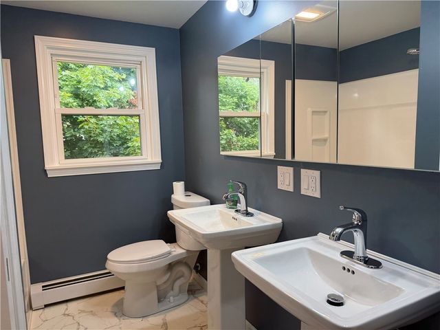 38 Ann Lane, North Kingstown, RI 02873
