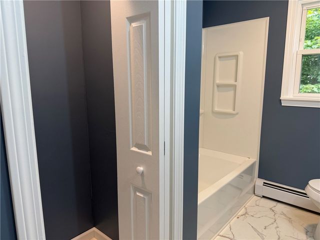 38 Ann Lane, North Kingstown, RI 02873