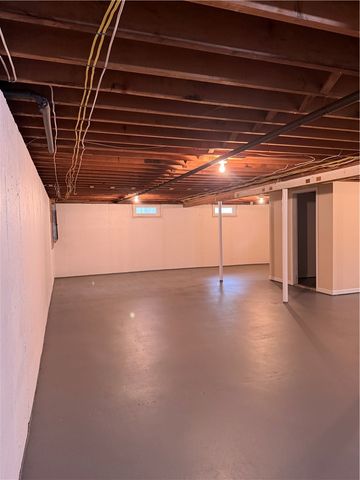 38 Ann Lane, North Kingstown, RI 02873