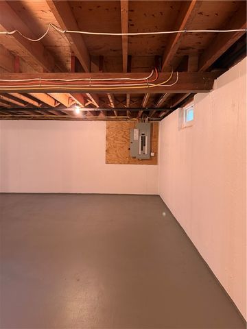 38 Ann Lane, North Kingstown, RI 02873