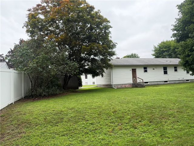 38 Ann Lane, North Kingstown, RI 02873
