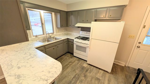 415 S Walnut Avenue, Ames, IA 50010