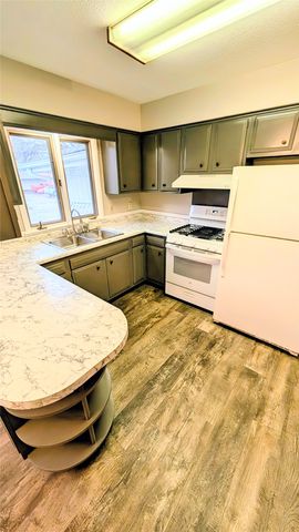 415 S Walnut Avenue, Ames, IA 50010