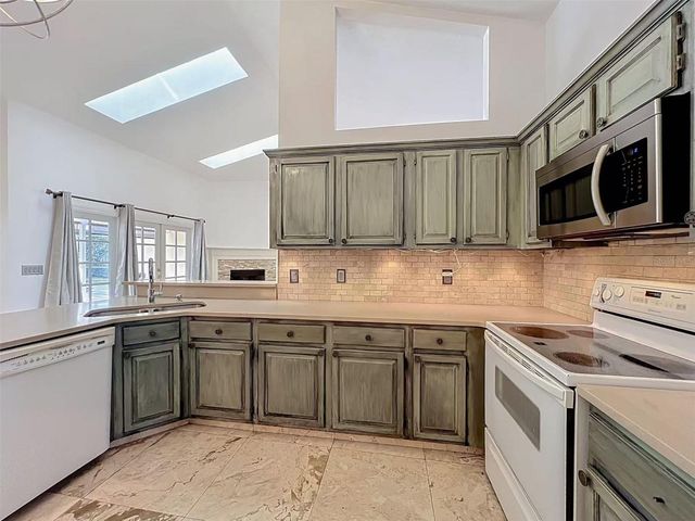 9144 GALLEON COURT, Orlando, FL 32819