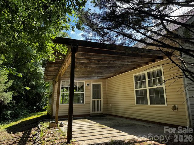 6111 Maple Leaf Avenue, Harrisburg, NC 28075