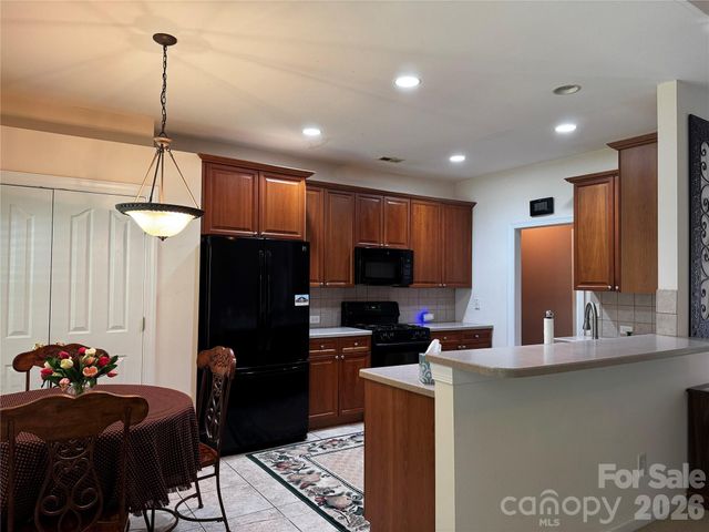 6111 Maple Leaf Avenue, Harrisburg, NC 28075