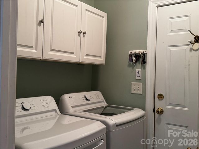 6111 Maple Leaf Avenue, Harrisburg, NC 28075