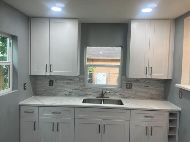1072 Conklin Street, Houston, TX 77088