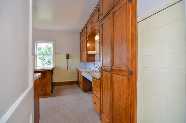 1323 N KENILWORTH AVENUE, Appleton, WI 54911