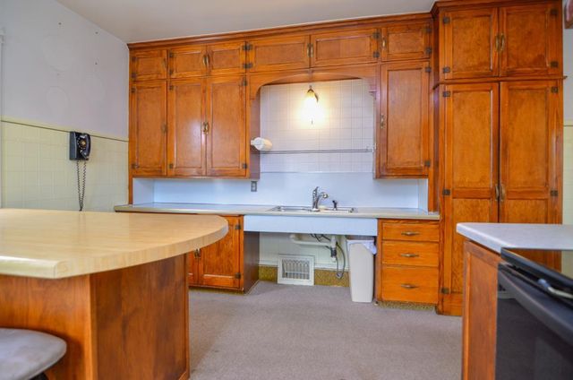 1323 N KENILWORTH AVENUE, Appleton, WI 54911