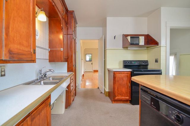 1323 N KENILWORTH AVENUE, Appleton, WI 54911
