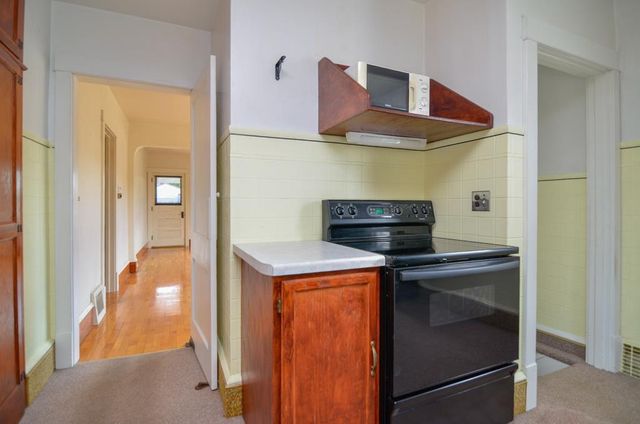 1323 N KENILWORTH AVENUE, Appleton, WI 54911