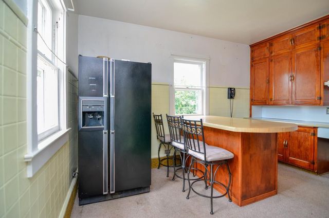 1323 N KENILWORTH AVENUE, Appleton, WI 54911