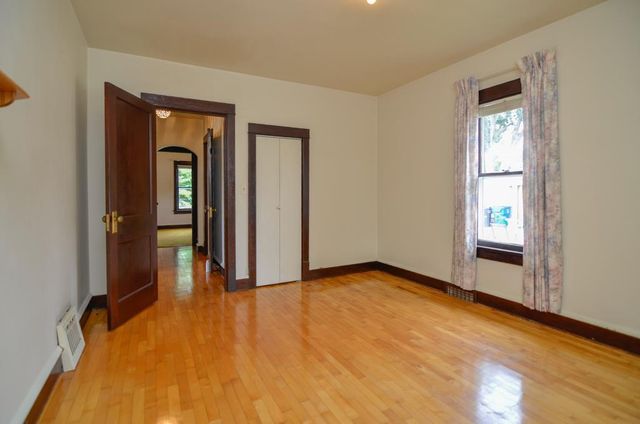 1323 N KENILWORTH AVENUE, Appleton, WI 54911