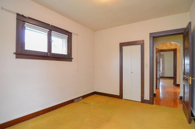 1323 N KENILWORTH AVENUE, Appleton, WI 54911