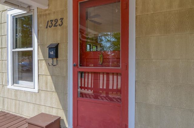 1323 N KENILWORTH AVENUE, Appleton, WI 54911