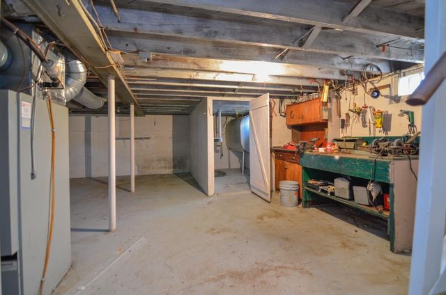 1323 N KENILWORTH AVENUE, Appleton, WI 54911