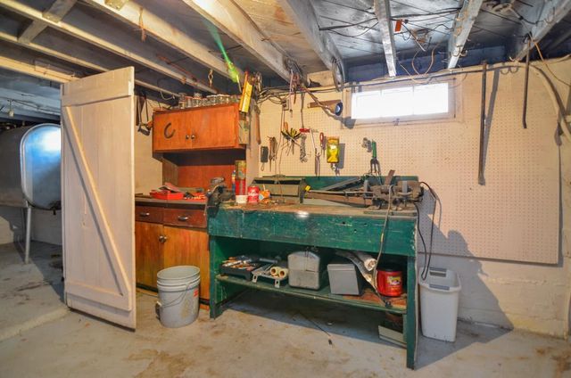 1323 N KENILWORTH AVENUE, Appleton, WI 54911