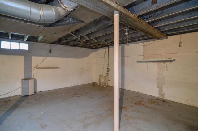 1323 N KENILWORTH AVENUE, Appleton, WI 54911