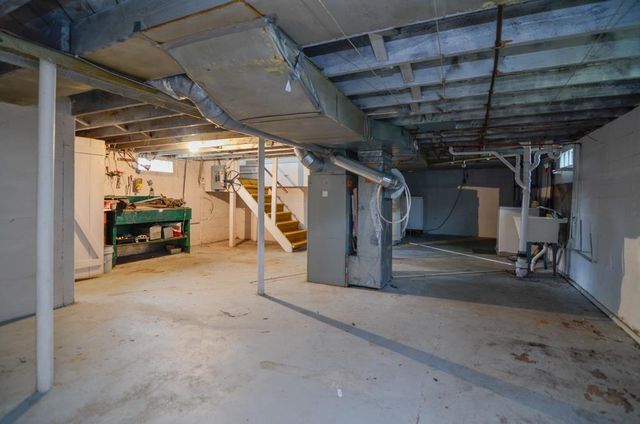 1323 N KENILWORTH AVENUE, Appleton, WI 54911