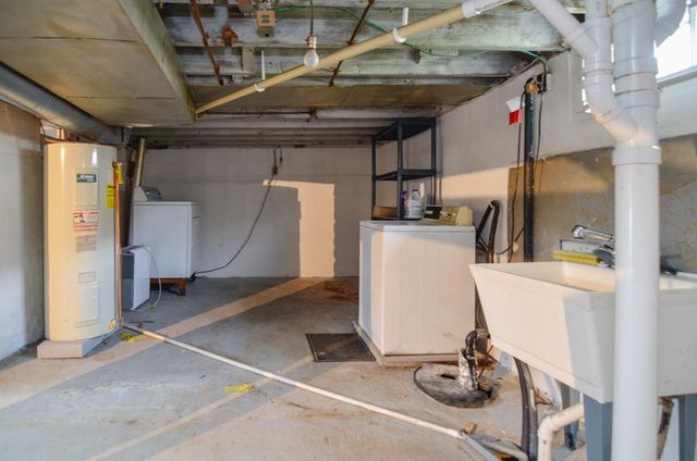 1323 N KENILWORTH AVENUE, Appleton, WI 54911