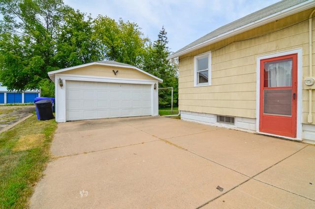 1323 N KENILWORTH AVENUE, Appleton, WI 54911