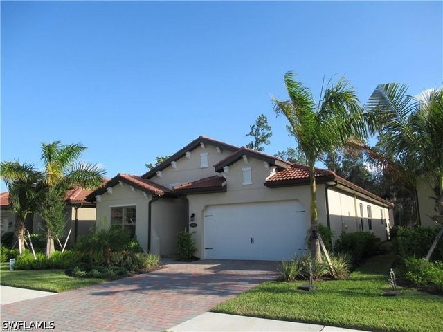 16382 Barclay CT, Naples, FL 34110