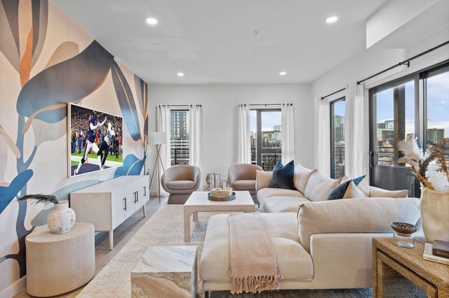 635 7th Ave S Apt 501, Nashville, TN 37203