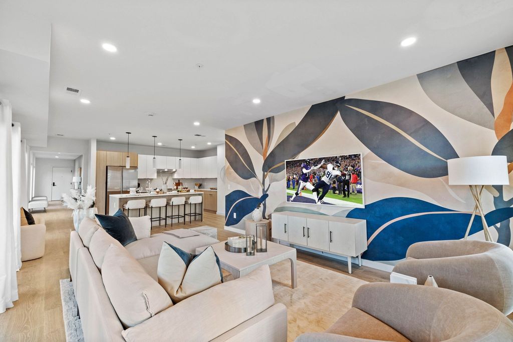 635 7th Ave S Apt 501, Nashville, TN 37203