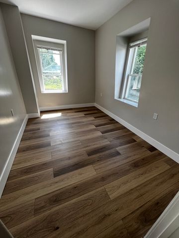 56 Pelham Streetr 0, Methuen, MA 01844