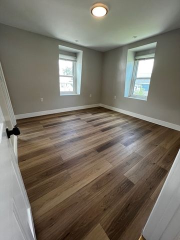 56 Pelham Streetr 0, Methuen, MA 01844