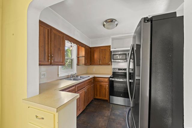 3260 Avalon Road, Columbus, OH 43221