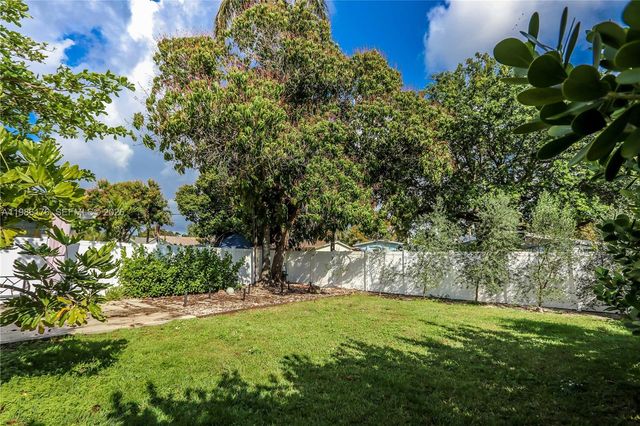 1523 Johnson St, Hollywood, FL 33020